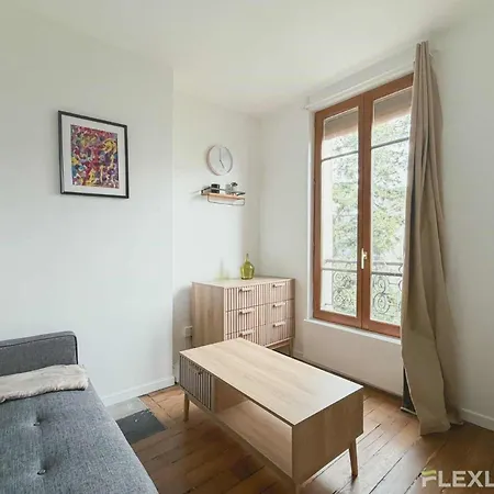 Charming - One-bedroom In 5th Appartamento *